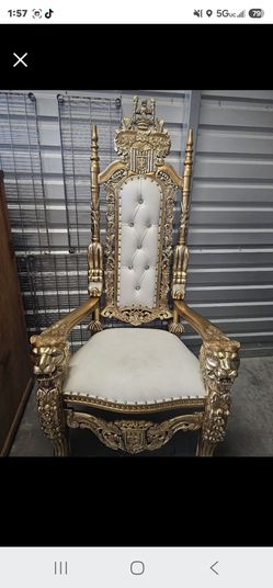 Throno chair
