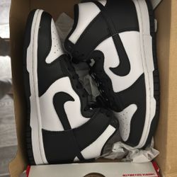 Nike Dunk High Panda 