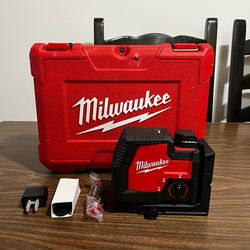 Milwaukee USB Green Rechargeable Cross Line Laser Level