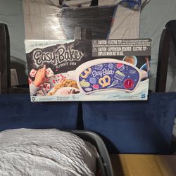 Easy Bake OVEN 