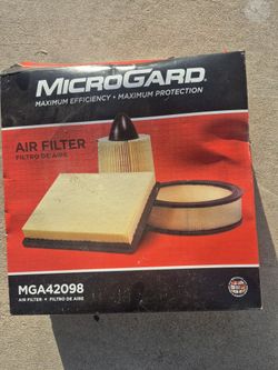 Engine Air Filter Brand New Still In The Box Round