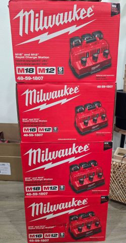 Milwaukee rapid charger m12, m18