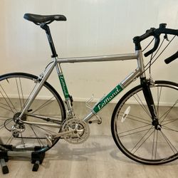 56cm, LeMond Road (Trek) 1-owner, like new, Ultegra (Made USA) ~5’9”-6’2”
