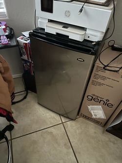 Mini fridge