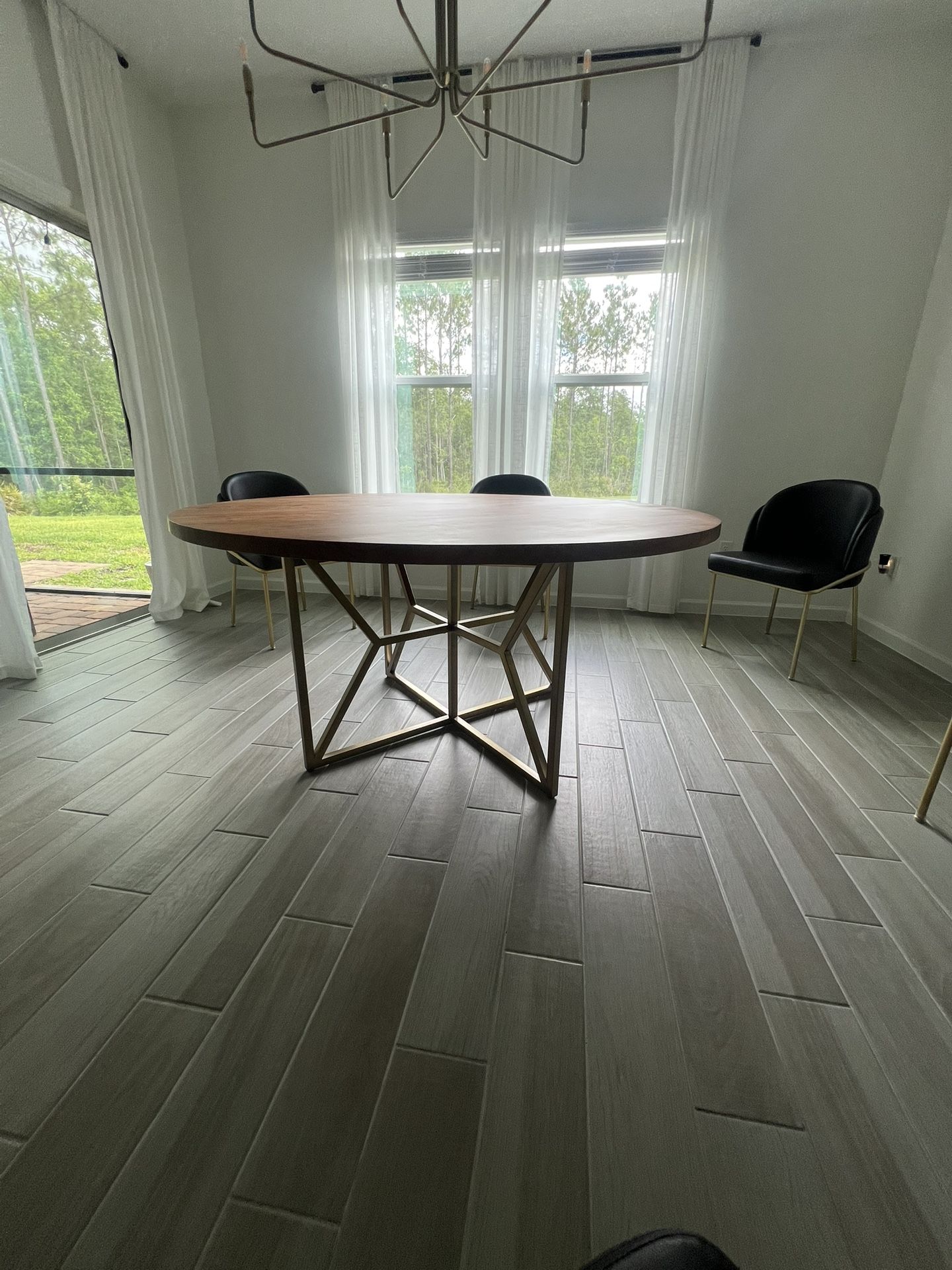 Dining Table, No Chairs.