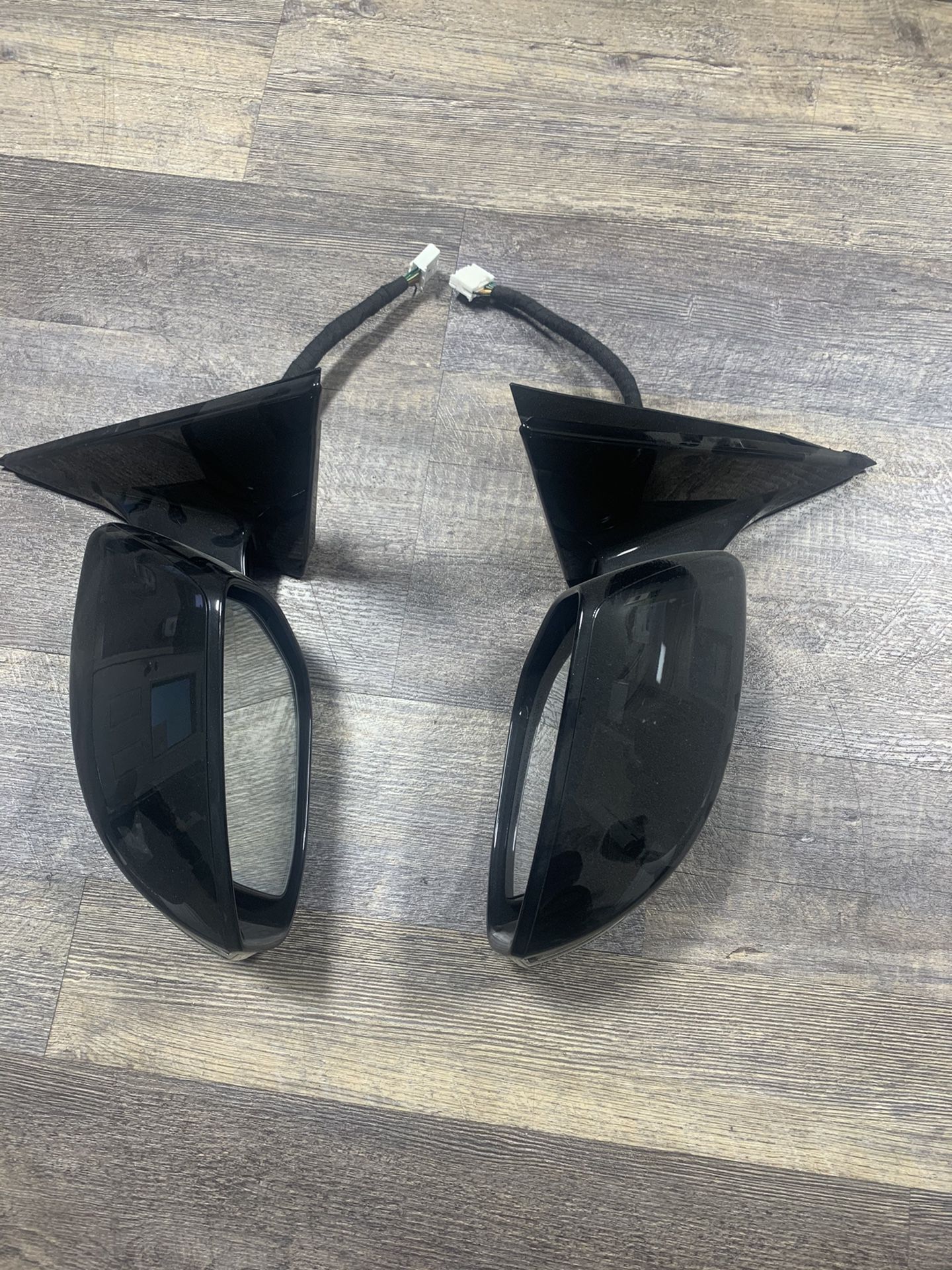 2016 to 2020 Nissan Maxima oem mirrors with camera $350 each serious inquires only please Maxima parts