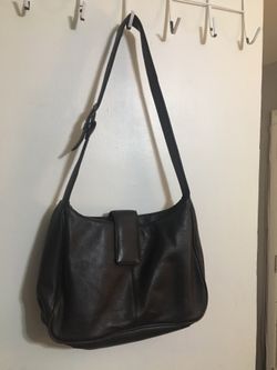 Brown Leather Purse With Short Shoulder Strap
