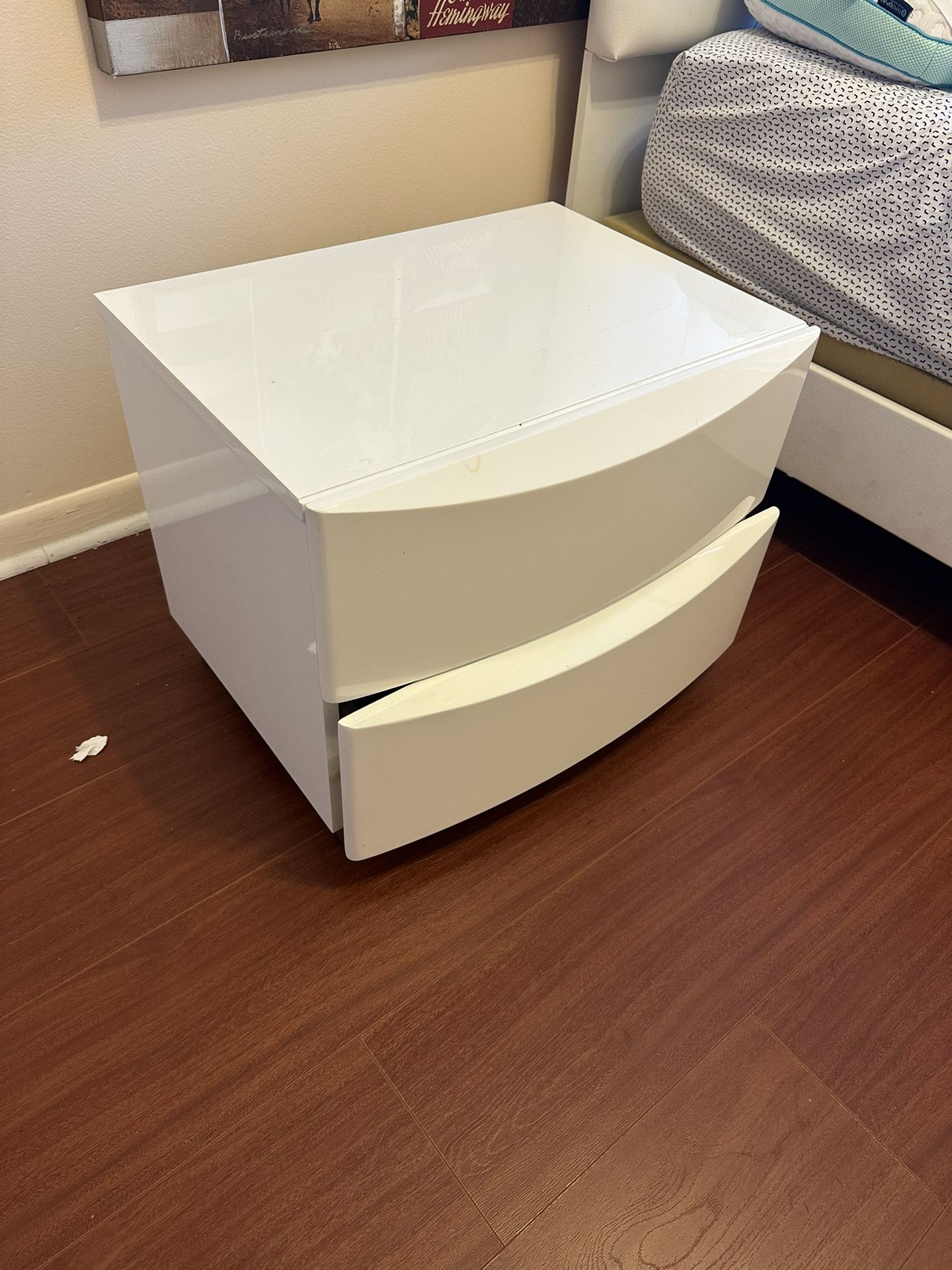 Cajon Blanco Moderno En Venta