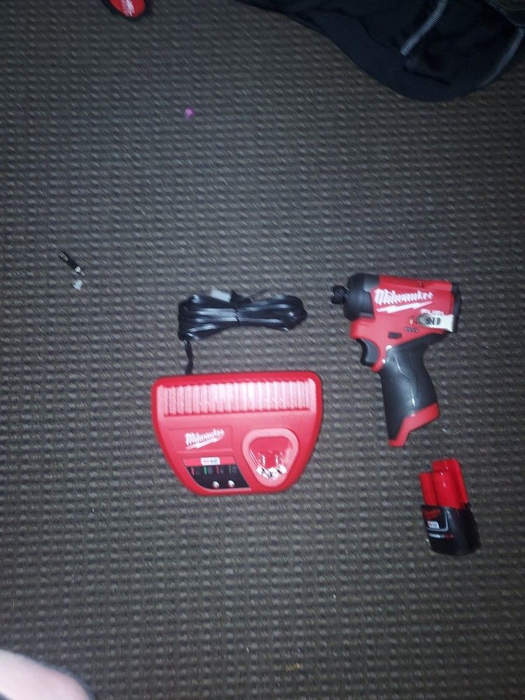 Milwaukee 12volt Impact Fuel