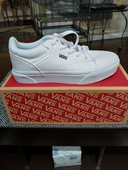 New Vans Guys Size 6