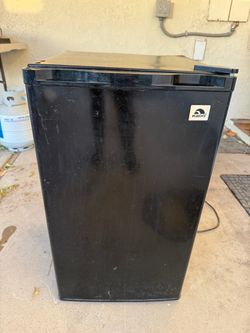 Mini fridge