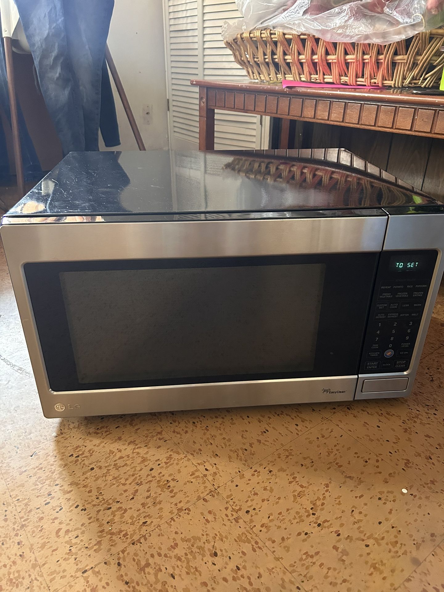 LG Microwave