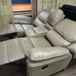 New Loveseat Recliner