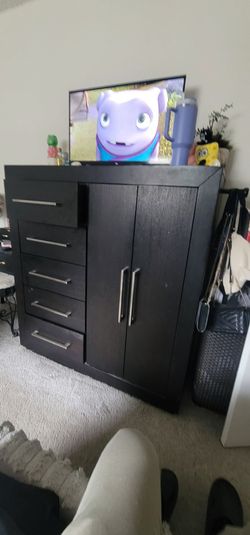 49x52  chest