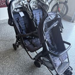 Zoe 3 Child Stroller