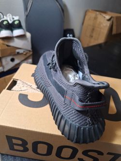 Yeezy shoes men