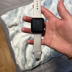 Apple Watch Series 3 (38mm Rose Gold)