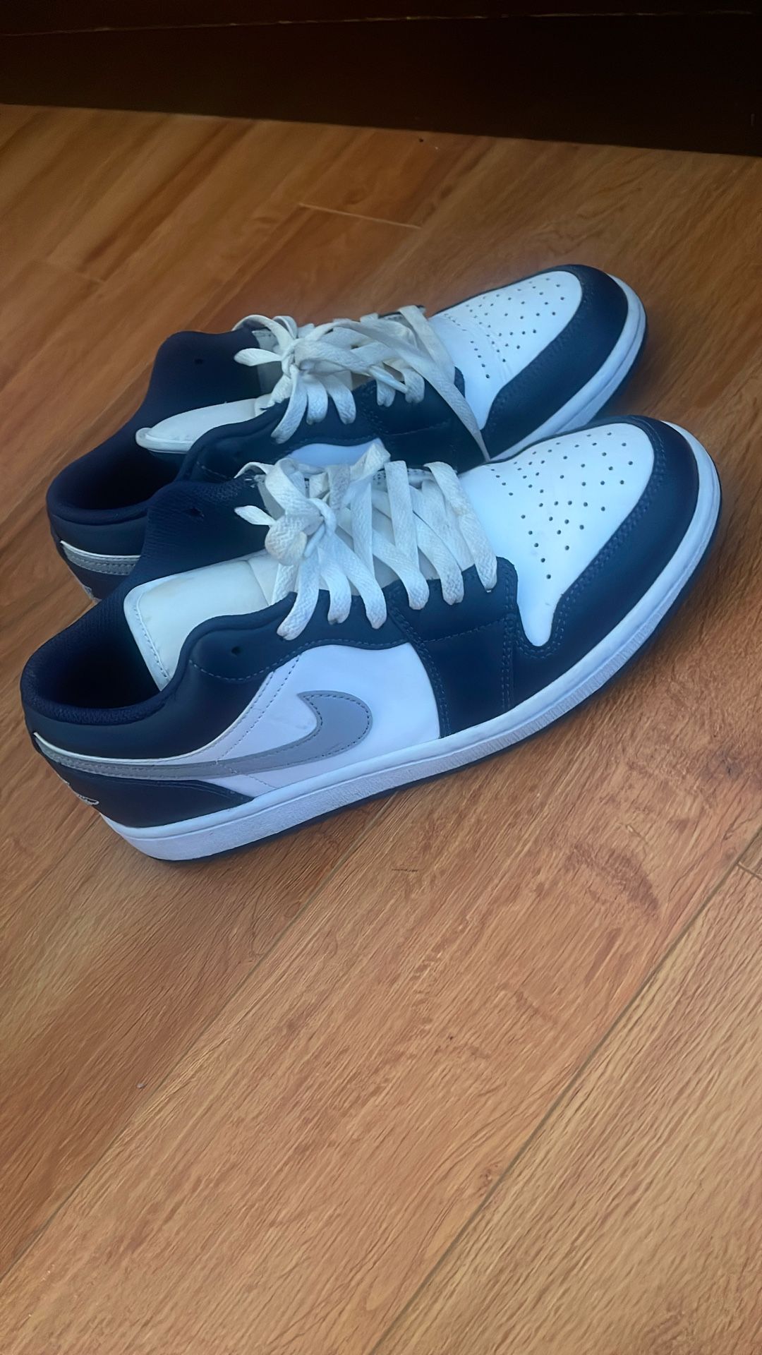 Men’s 9.5 Air Jordan