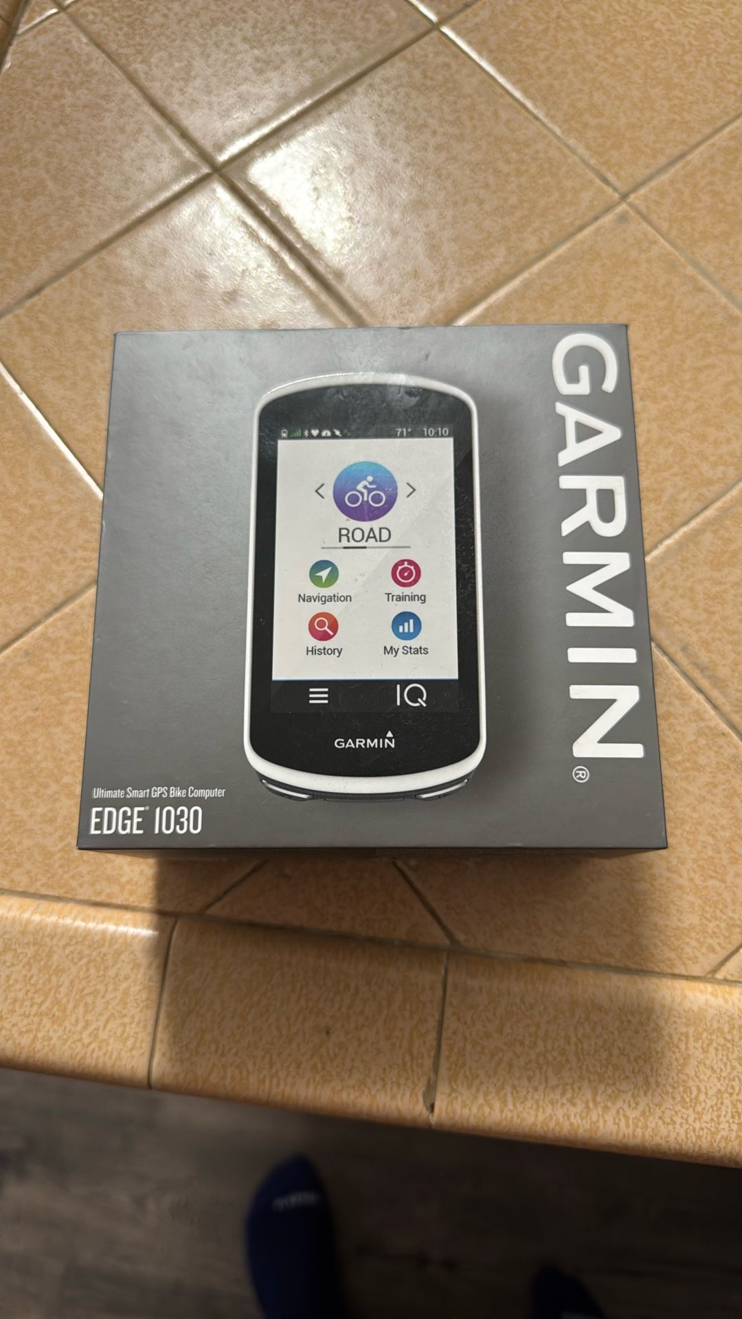 Like New Garmin 1030 Edge With Silicon Case
