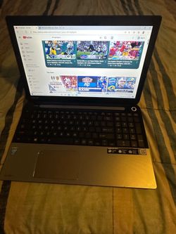 TOSHIBA i7 Satellite Laptop Model L55-A5234 8g Ram/700g storage Windows 10