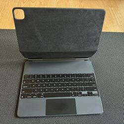 Apple Magic Keyboard: iPad Keyboard and case for iPad Pro 12.9‑inch 