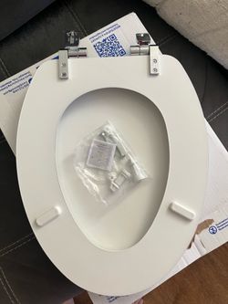 Weston Elongated Toilet Seat Soft Close Enameled Wood Chrome Hinges White