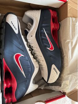 Nike shok r4 youth 6.5 or 8 women