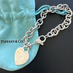 Tiffany & Co. 925 Solid Sterling Silver Round Link Chain Heart Tag Bracelet