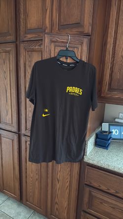 Nike MLB, San Diego Padres baseball large, short sleeve shirt, brown