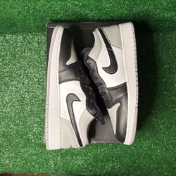 Brand New Women’s/Grade School(GS) Jordan 1 Low Shadow Toe Size 7y