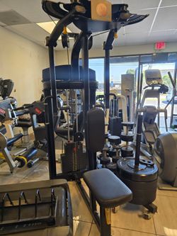 Bodykore pec fly / rear delt commercial gym equipment exercise fitness weight machine