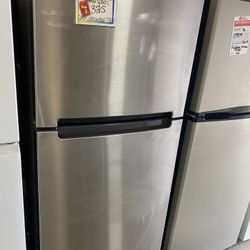 Stainless/silver 24” Fridges