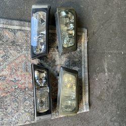 03-06 Chevy Silverado 4piece Headlight Set $60