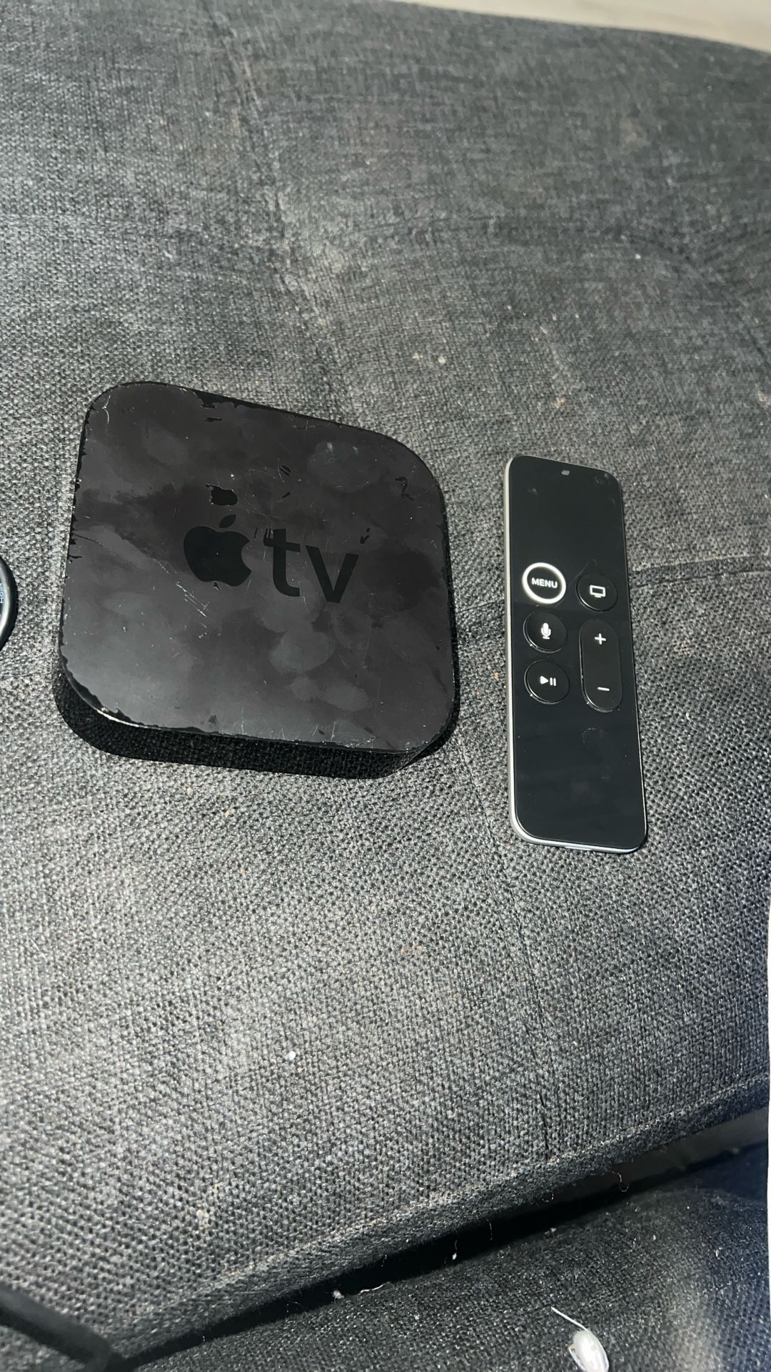 Apple TV 4K HDR WiFi Steaming Device W/Remote