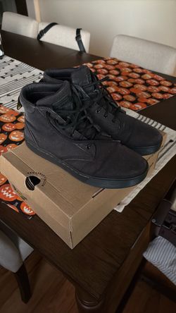 Dr. Martens Cairo Chukka
