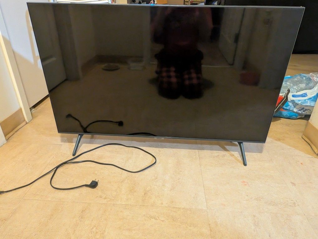 43 Inch Samsung LED Smart Tv W Built In Roku