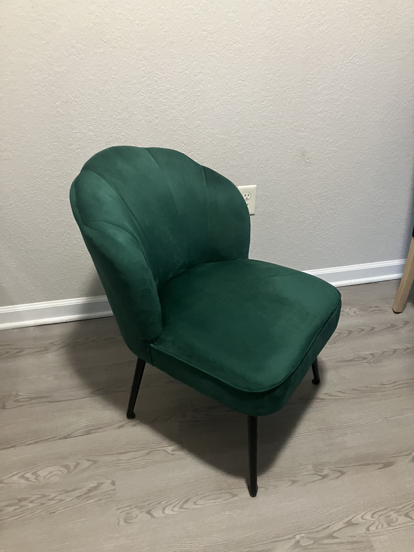 Elegant Accent Chair