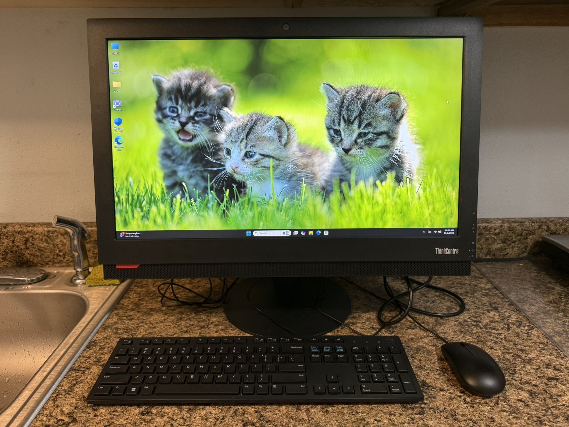 7 LENOVO 23.8" NON TOUCH i5 7th Gen. 256GB M.2 16GB DDR4 WIN11 WI-FI