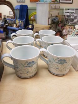 6 royal doulton teacups