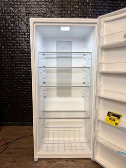 FRIGIDAIRE REFRIGERATOR w/WARRANTY! R3624A