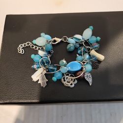 Silvertone Aqua Blue Glass Beaded Bracelet Dangle Charms F12