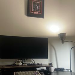 Sceptre Monitor Curved 4K In Excellent Condition 