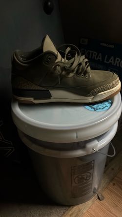 Air Jordan 3 Olive Green Sneakers