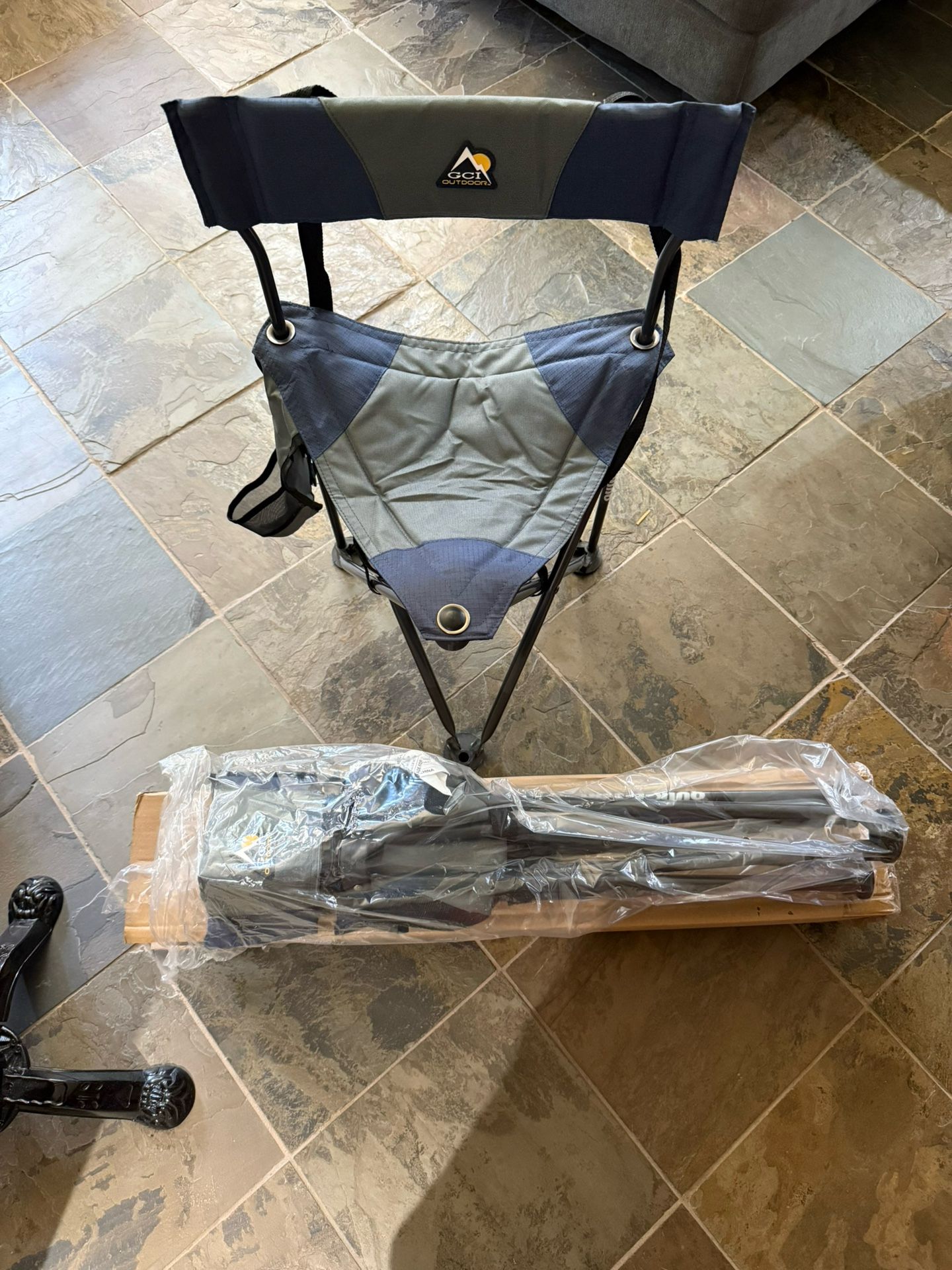 TWO GCI Outsoor Quick-E-Seat