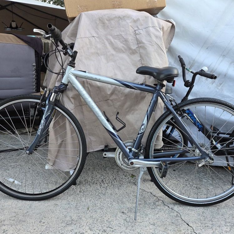 🔥🔥Trek 7200 Multitrack Hybrid Bike (51cm)