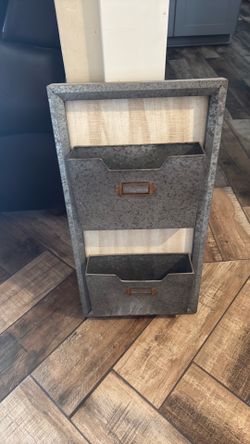 Mail Metal  holder