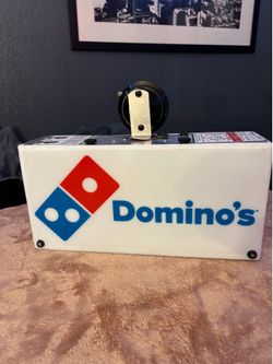 Dominos Window light