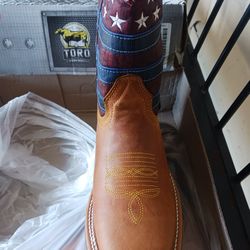 Toro Boots