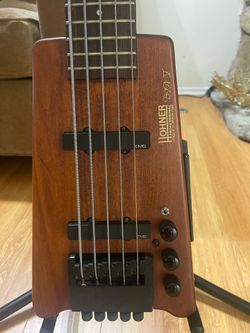 Hohner B2A V  Headless Bass