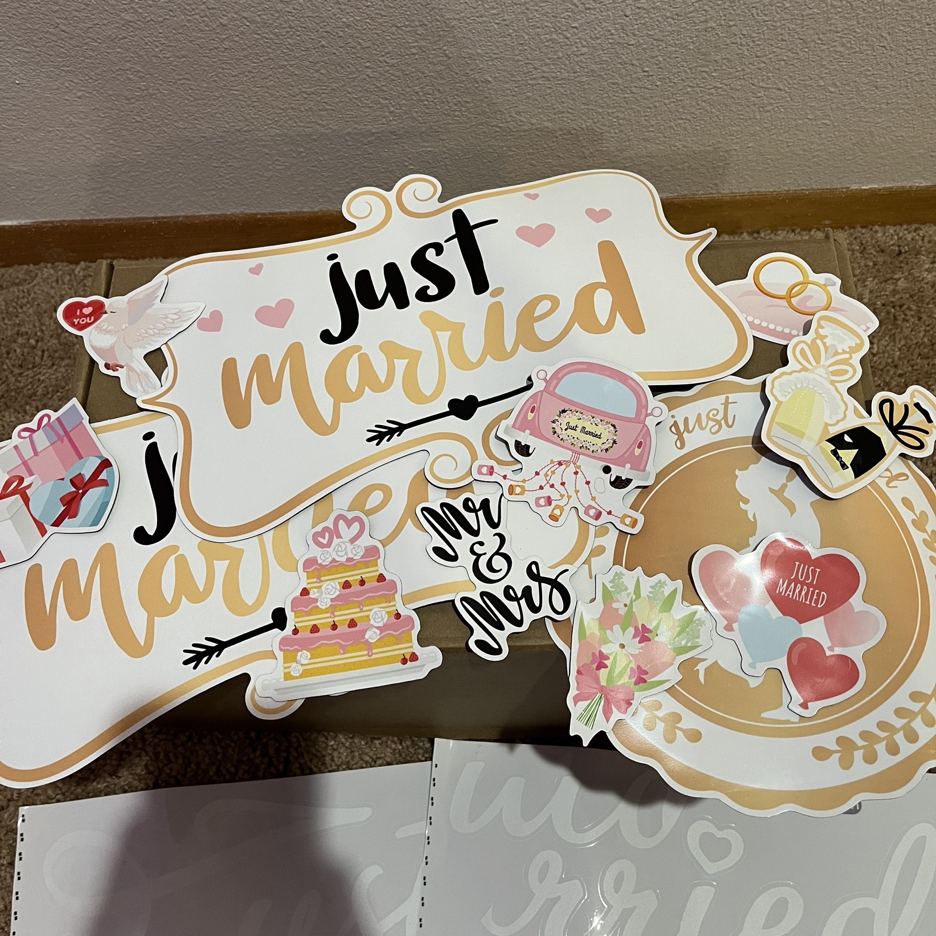 Just Married Car Magnets & Decor